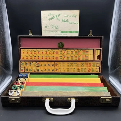 Vtg Royal Depth Control Mahjong Set 163 Bakelite Tiles 5Racks Dice Counter Chips - Image 1 of 4