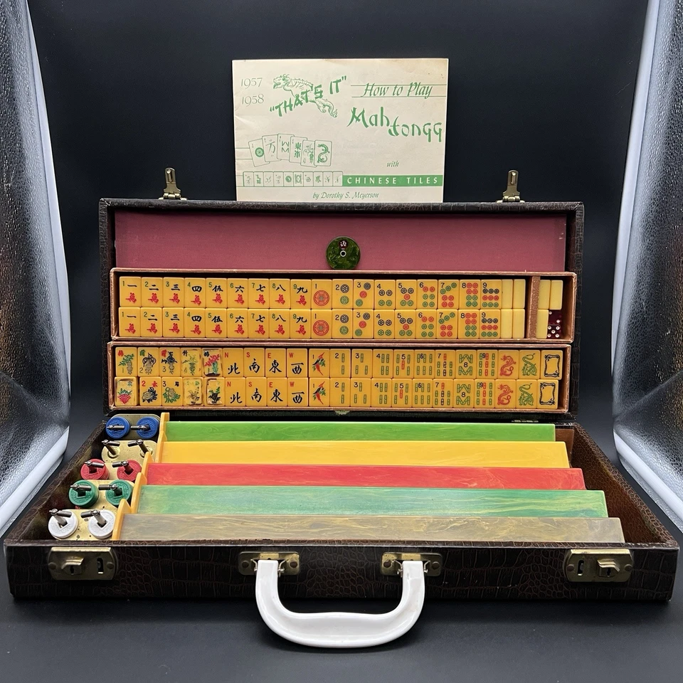 Vtg Royal Depth Control Mahjong Set 163 Bakelite Tiles 5Racks Dice Counter Chips - Image 1 of 4