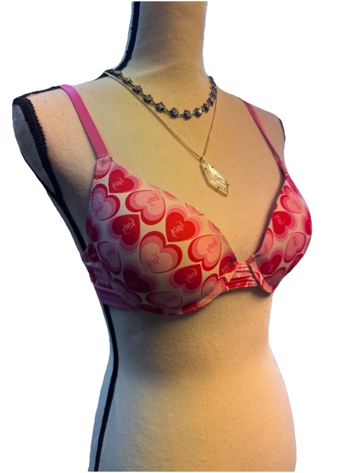 Lindo sujetador con aros con estampado de corazón Juicy Couture rosa rojo push up 34B Y2K Foto 1 de 4