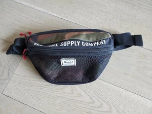 Herschel  NINETEEN Hip Fanny Pack Bag (Mesh/Black/Green/Camo)  - Picture 1 of 2