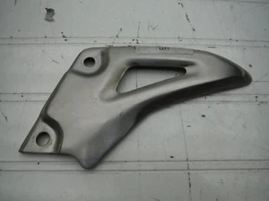 12 TRIUMPH SPEED TRIPLE 1050 LEFT FRONT HEEL GUARD T2081754 - Picture 1 of 3