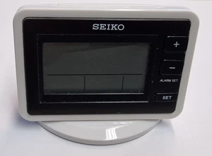 Seiko QHL063W Digital LCD WEISS Wecker mit Piepton  #K-445-11 - Picture 1 of 1