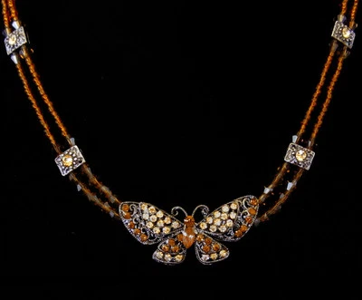 COLLAR GARGANTILLA COLGANTE MARIPOSA CRISTAL ENCANTO CON CUENTAS MARRÓN NEGRO  Foto 1 de 3