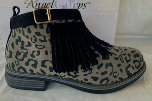Botines Angel Steps con cremallera gamuza sensación gris leopardo... flecos... nuevos en caja 8 medianos - Imagen 1 de 6