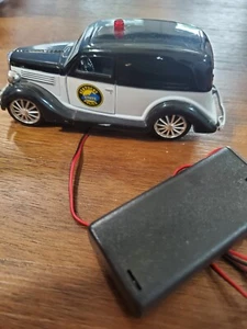 Unique Replicas 1935 FORD SEDAN DELIVERY 1/24 Car Vehicle Kentucky State Police - Picture 1 of 5