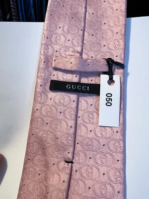 Corbata Gucci rosa para hombre Foto 1 de 3
