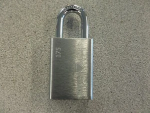 GMS LFICP1751 SCHLAGE LARGE FORMAT IC CORE STEEL PADLOCK - Picture 1 of 6