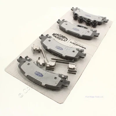 Pastillas de freno Magneti Marelli para Express Escalade Savana Yukon Tahoe Avalanche Foto 1 de 4