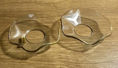 Protectores de goteo de velas de vidrio ondulado con adornos dorados hechos en Taiwán  Foto 1 de 3