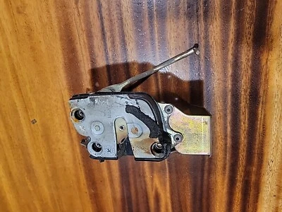 1992 Toyota 4Runner left REAR door latch lock actuator oem P3624b115 - Image 1 of 4