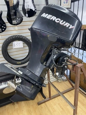 MOTOR FUERABORDA MERCURY 60HP PIE GRANDE 4 TIEMPOS NO PROBADO COMO ESTÁ PARA PIEZAS Foto 1 de 4