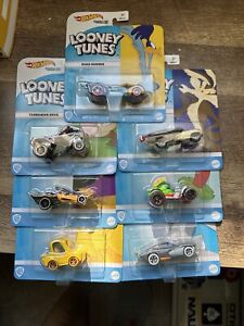 2023 Hot Wheels Character Cars Looney  Tunes Complete 7 Car Set