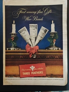 Anuncio de revista Three Feathers Whisky vintage a página completa a color 1943 contenedor único - Imagen 1 de 6