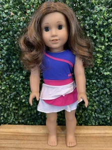 Usado en excelente estado! Muñeca American Girl limpia en traje de tenis * pelo castaño y ojos avellana* 2017 - Imagen 1 de 15