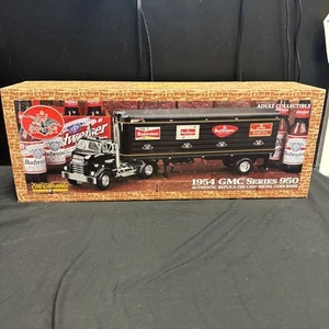 NEW ERTL Diecast 1954 GMC Series 950 Budweiser Semi Truck & Trailer Bank 1:25 - Picture 1 of 10