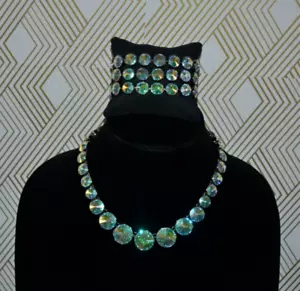 Henri Bendel On Point Crystal Necklace and Bracelet - Picture 1 of 6