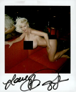 Foto Polaroid autografiada de SaRenna Lee 3,5x4,25 con certificado de autenticidad desnudos WWE53-150 - Imagen 1 de 2