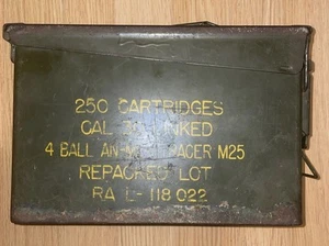 Small Munitions Metal Military Ammunition Box 250 Cartridges 30 Caliber United - Picture 1 of 10