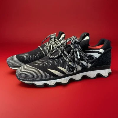 Zapatilla deportiva Sorel Kinetic de encaje blanco y negro tejida mujer 10,5 Foto 1 de 4