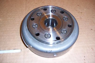 ROTOR ESTATOR SUZUKI VS750 INTRUDER VS750 VS 750 32102-38A10 mm Foto 1 de 2