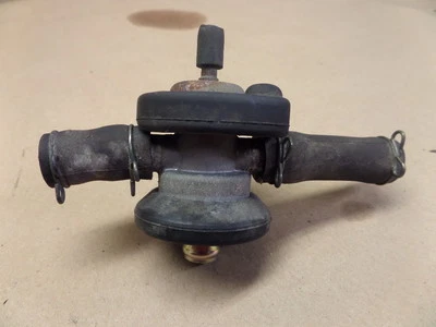 Suzuki GSXR750 2001 válvula PCV Foto 1 de 4