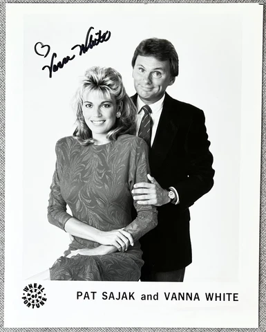 Vanna White Signed In Person 8x10 B&W Press Photo - Wheel of Fortune, RARE Cover