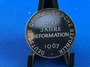 GERMANY DDR MEDAL 450 YEARS REFORMATION SILVER 26mm Lutherstube (A2/2) - Picture 1 of 2