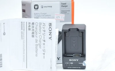 Cargador rápido compacto Sony OEM BC-TRW para batería NP-FW50 serie W BCTRW Foto 1 de 3