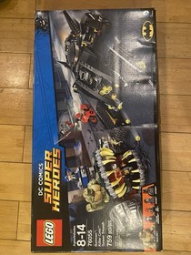 LEGO DC: Batman: Killer Croc Sewer Smash (76055) SEALED, Dent In Box NEW