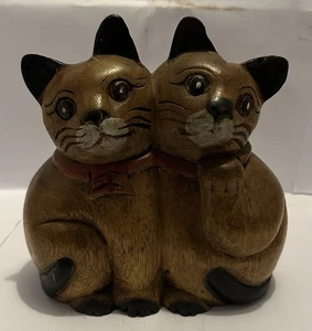 TWINS WOODEN CAT FIGURINE - Picture 1 of 4