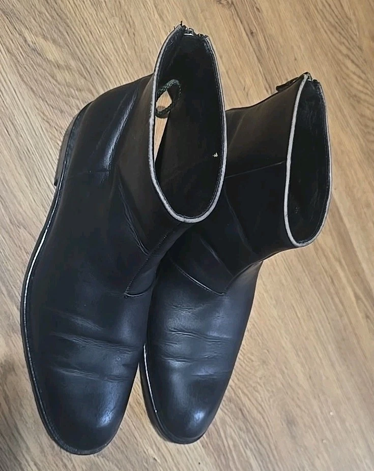 Bota com zíper traseiro John Varvatos NYC. Tamanho 9M - Imagem 1 de 4