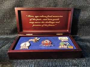 Walt Disney World Disneyland 45th Anniversary 5 Pins Set Mickey Mouse Pin  - Bild 1 von 7