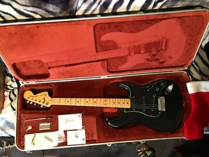 Fender Stratocaster with Maple Fretboard Black 1979 - Picture 1 of 12