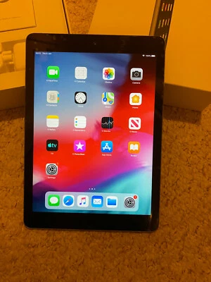 EXCELLENT Apple iPad Air 1st Gen. 128GB, Wi-Fi, 9.7in - Space Grey with Box - Image 1 of 4