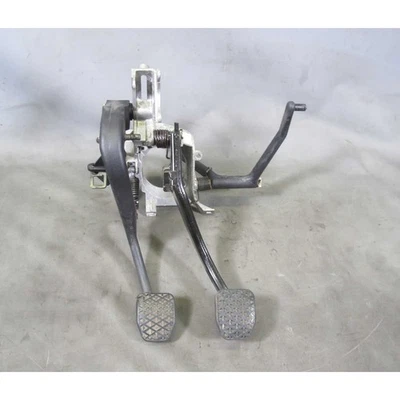 BMW E39 5-Series Manual Trans Clutch Pedal Assembly Swap w Master 1998-2000 USED - Image 1 of 4