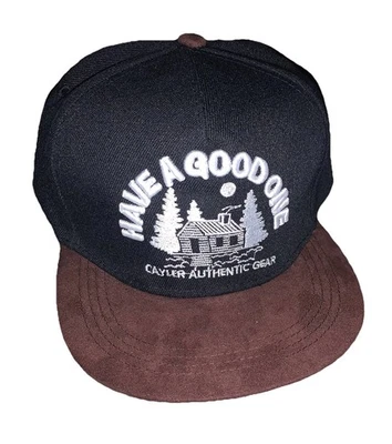 Gorra de colección Cayler & Sons "Have A Good One" Cabin In The Woods gamuza caqui Snapback Foto 1 de 4