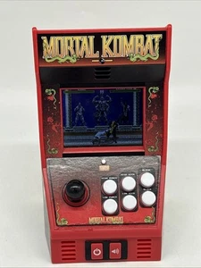 Consola de juegos Mortal Kombat clásica mini arcade probada a mitad de camino funciona - Imagen 1 de 7