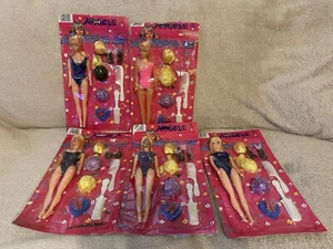 Lot of 5 Monique 80s Fashion Queen Dolls in Original Packaging - Picture 1 of 12