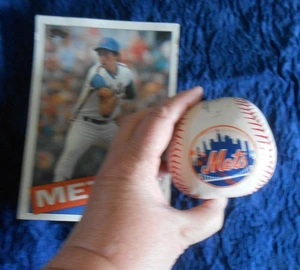 NY METS ~ Souvenir Foam Baseball, Large Card with Jesse Orosco ~ TLC - Picture 1 of 3