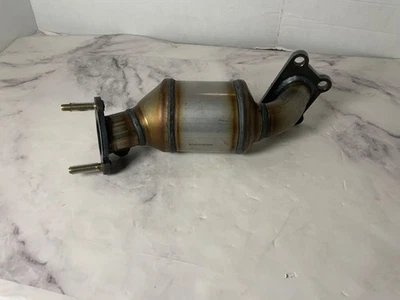 Convertidor catalítico para Chevy Equinox 2010-2017 y GMC Terrain 3,0 L y 3,6 L derecho Foto 1 de 4