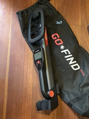 MINELAB GO FIND 22 METAL DETECTOR Like New  - image 1 of 4