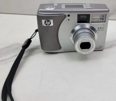 HP Photosmart 735 Digital Camera 3.2 MP 15x Zoom Silver  Tested Works - Image 1 of 4