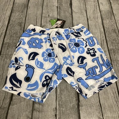 Nuevo con etiquetas Bañador Hombre Wes & Willy UNC North Carolina Tacones Alquitranados Pequeño Blanco Azul  Foto 1 de 4