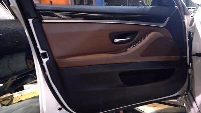 2011 2012 2013 2014 2015 2016 BMW 550I Front Door Trim Panel Left - Imagem 1 de 4