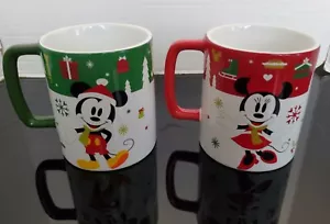 Disney Mickey & Minnies Weihnachten Sammeltasse - Bild 1 von 3