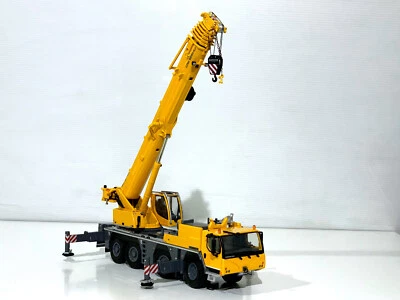 Gru Liebherr LTM 1090-4.2, modelli di camion WSI 54-2004, scala 1:50 - Immagine 1 di 4