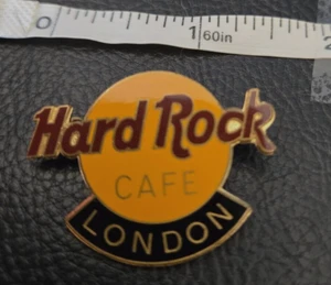 Hard Rock Cafe Enamel Pin London - Picture 1 of 2