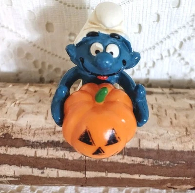 Vintage 1981 Smurf Schleich Halloween Pumpkin Jack-o'-Lantern Retro Collectible - Image 1 of 4