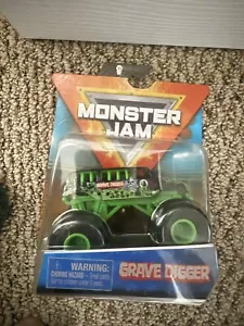 2020 Spin Master Monster Jam Grave Digger Ride Truck Chase VHTF - Picture 1 of 2