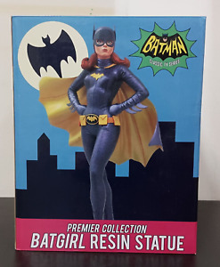 Diamond Select Premier Collection Batgirl Resin Statue 1966 TV Series #0665/1966